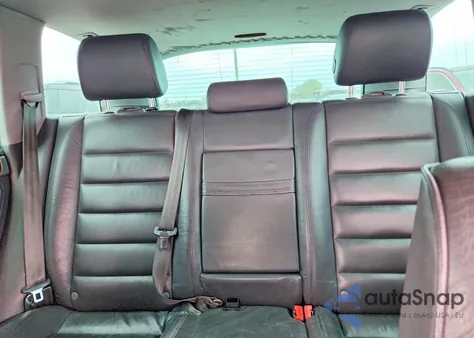 2004 Volkswagen Touareg 3.2 z USA, uszkodzony, nr VIN WVGBC77L84D077217